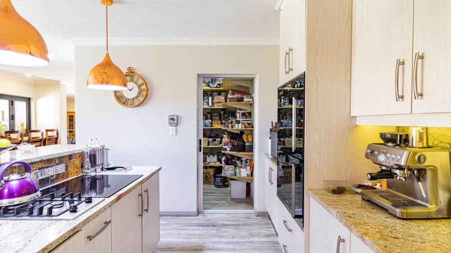 3 Bedroom Property for Sale in Yzerfontein Western Cape